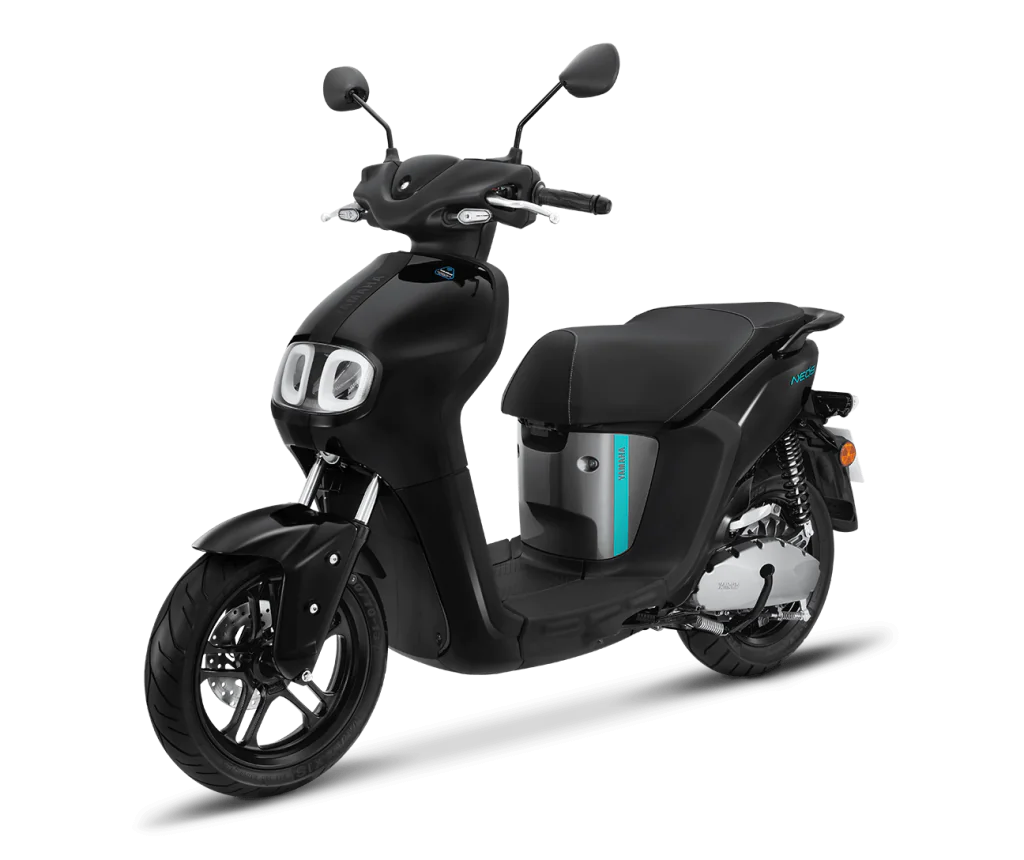 TVS Dazz 110 trắng hồng